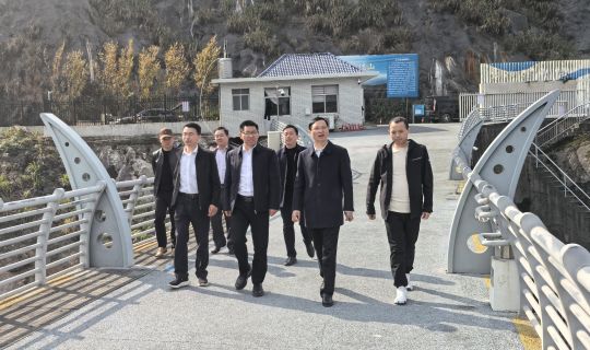 彭冬水赴萍乡洽谈江西省山口岩水利枢纽工程开发公司股权、债权事项
